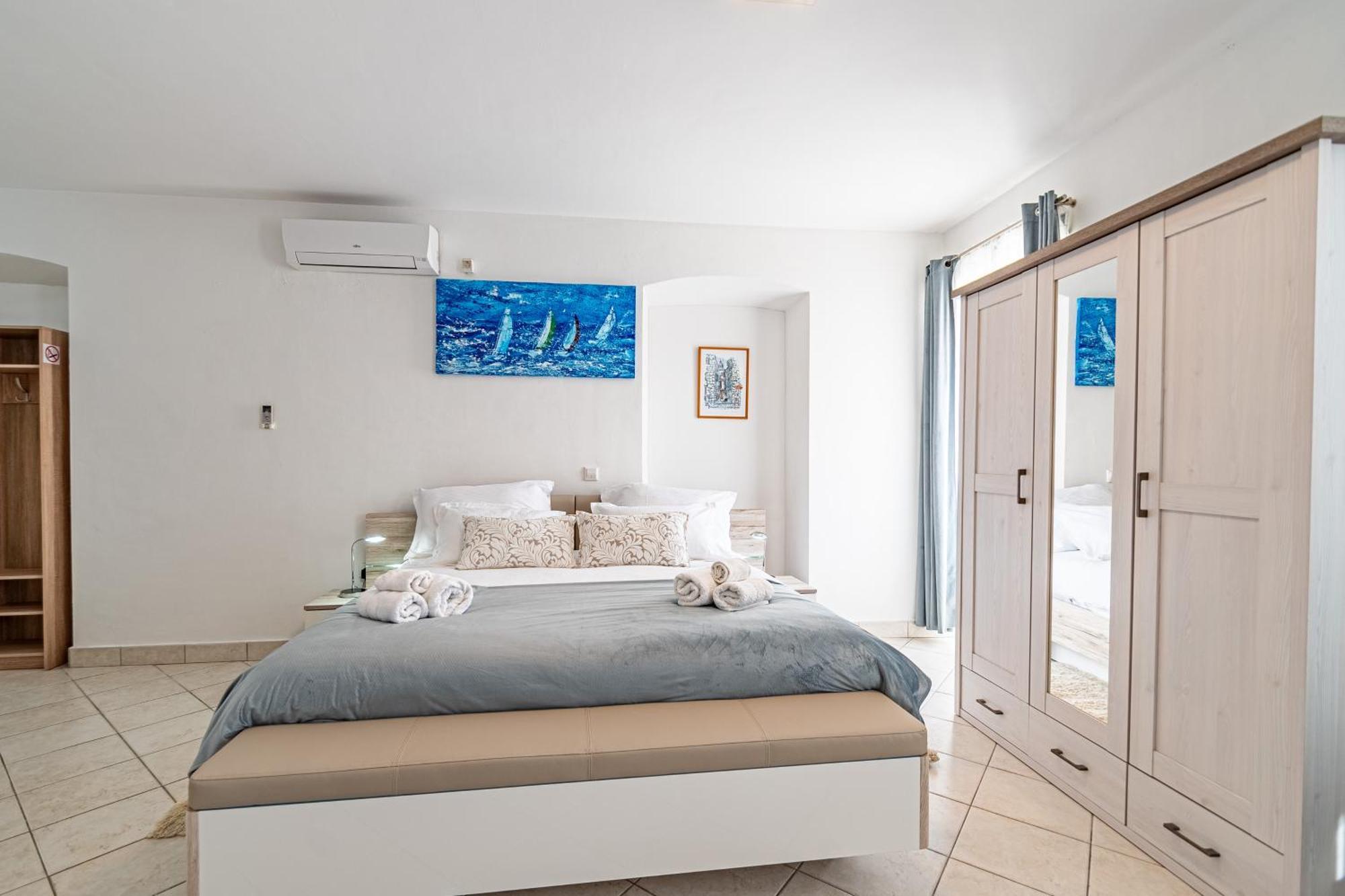 Room Ghetto กอร์จูลา ภายนอก รูปภาพ